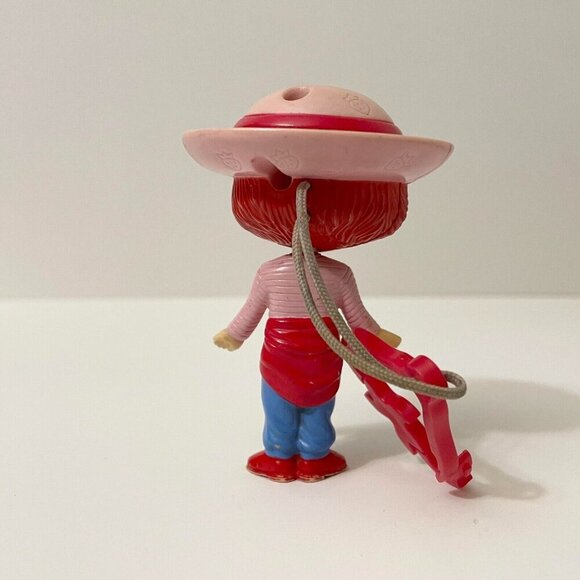 Clip On Plastic Strawberry Shortcake Figure Toy - Picture 4 of 15